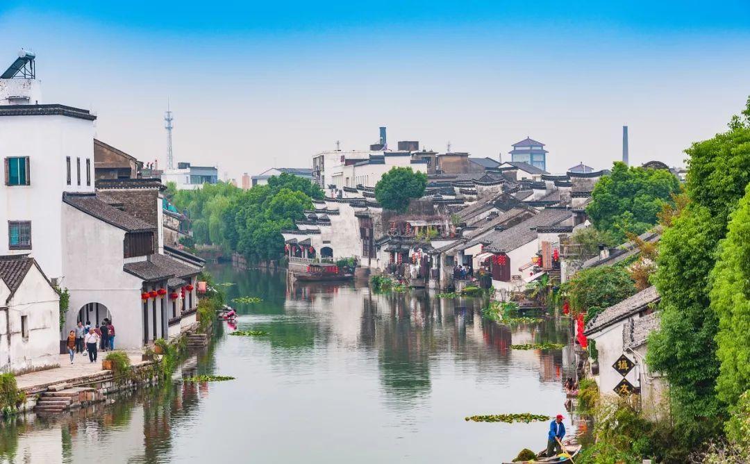 司令员到部队供应站视察，上磅秤一看140斤，大怒：站长撤职查办
